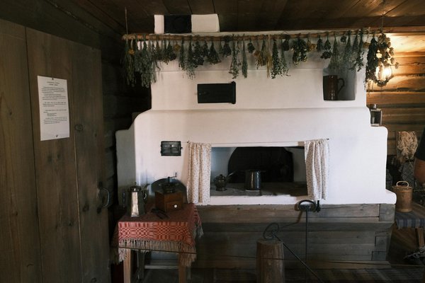 Piscine en coque : comment préparer mon jardin à l'installation ?